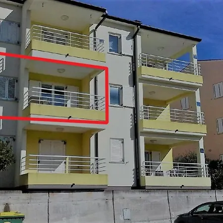 Josephine Apartment
