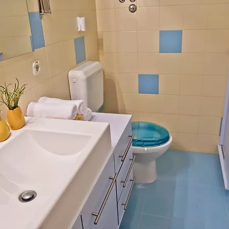 Josephine Apartment